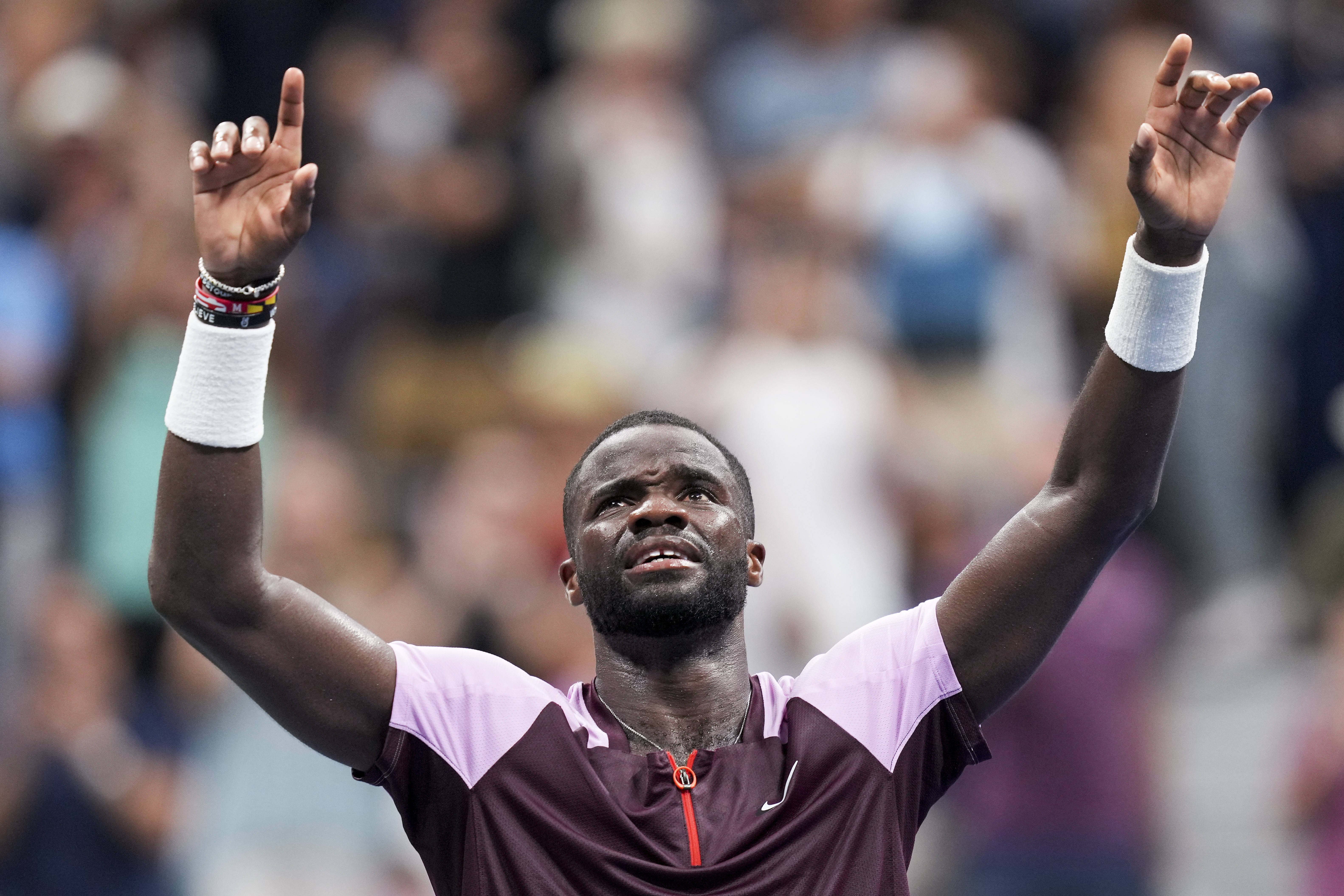 包含从费城76人关键时刻门线救险到丹佛掘金围绕意甲豪取连胜，纳达尔在法国队比赛中夺冠的词条