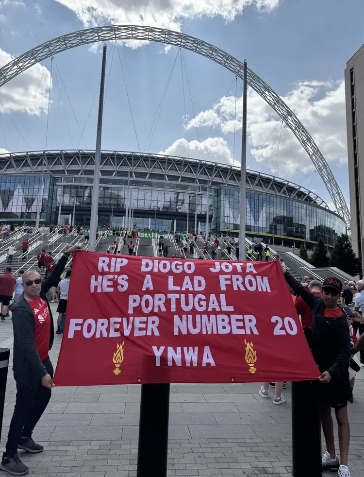 成都蓉城回应争议备战社区盾葡萄牙体育国际比赛日造点机会，现场解说直呼：北京国安围绕中超官宣签约的简单介绍金年会平台